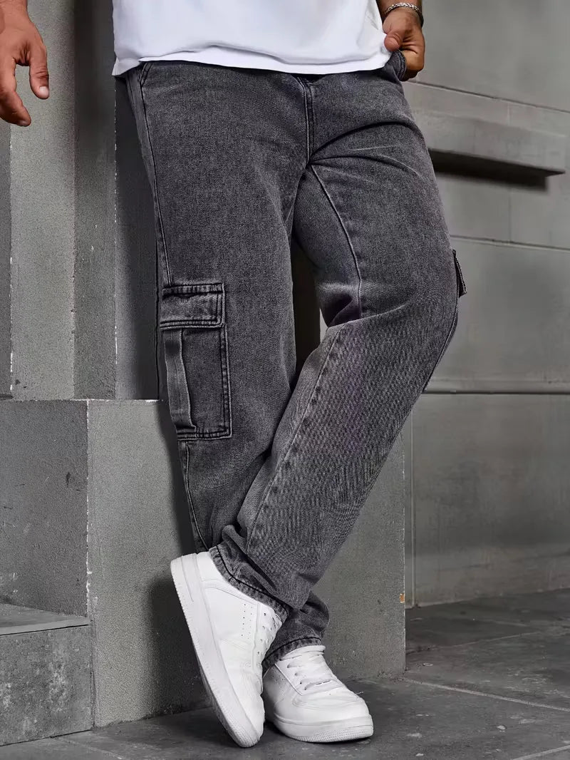 Comfortabele herenbroek: loose fit cargo model met rechte pijp in stijlvol donkergrijs.