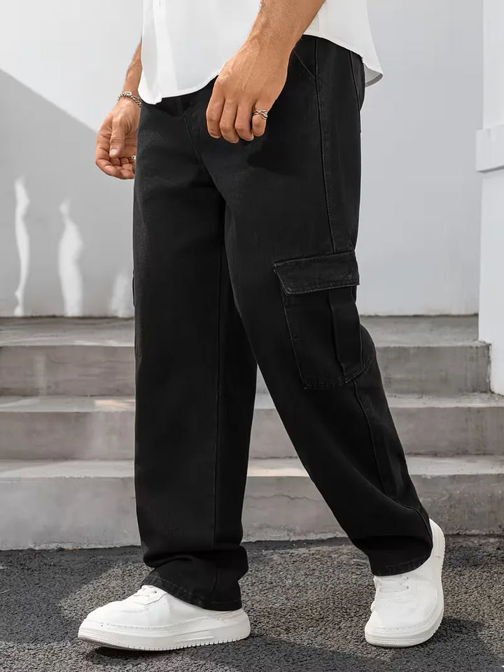Heren broek: donkergrijze loose fit cargo met rechte pijp. Duurzaam en comfortabel voor elke dag.