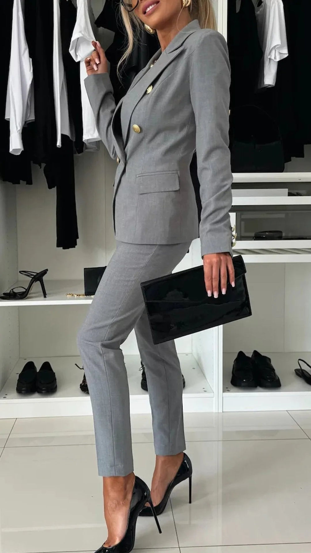 Elegante dames tweedelige set, top & broek, perfect voor casual of chique gelegenheden.