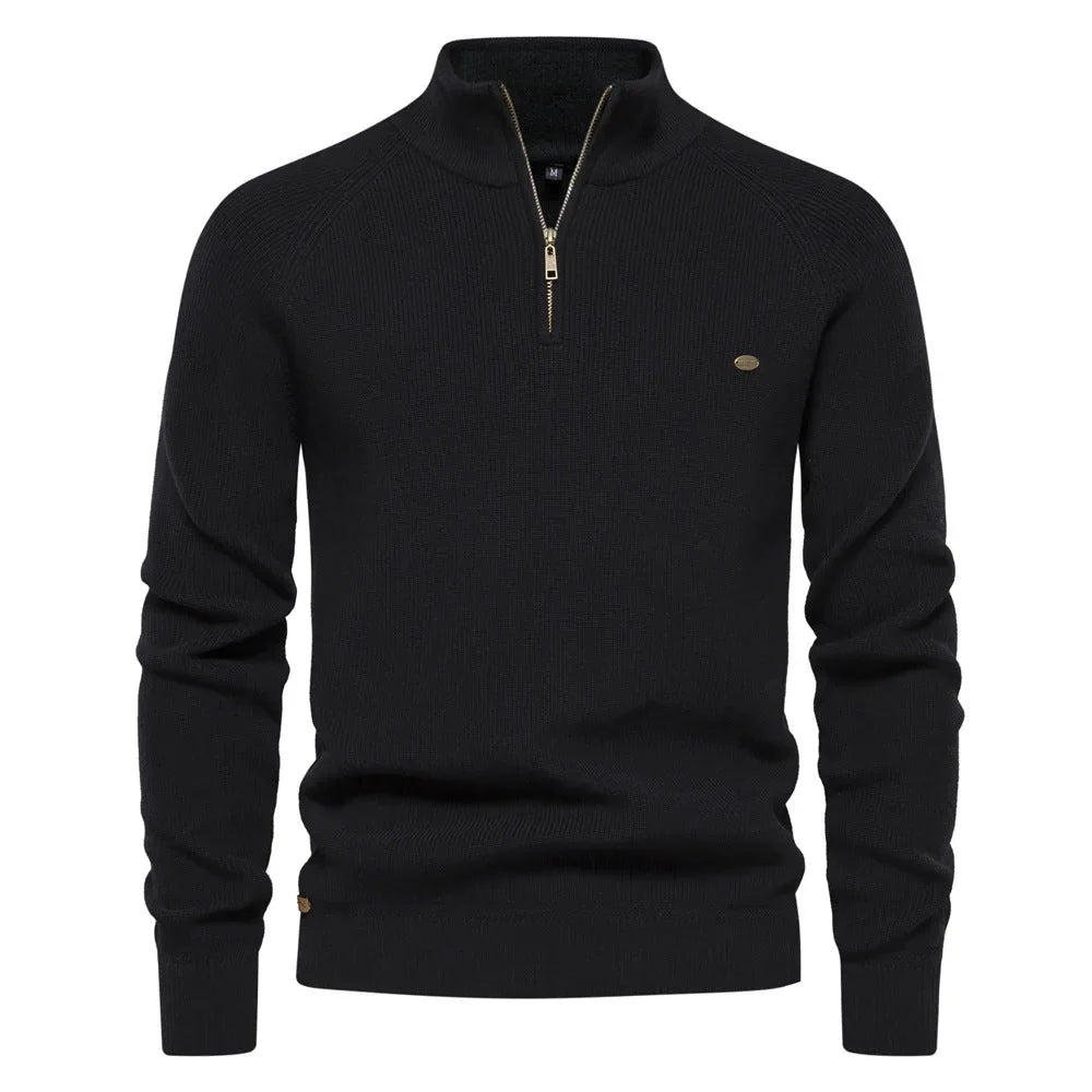 Warm ribgebreide heren trui met halve rits en opstaande kraag, perfect voor lagen in de wintermode.
