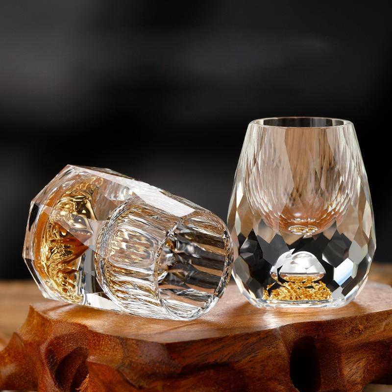 Mooie drankglazen van kristalglas, een luxe cadeau voor de huisbar of als feestartikelen.