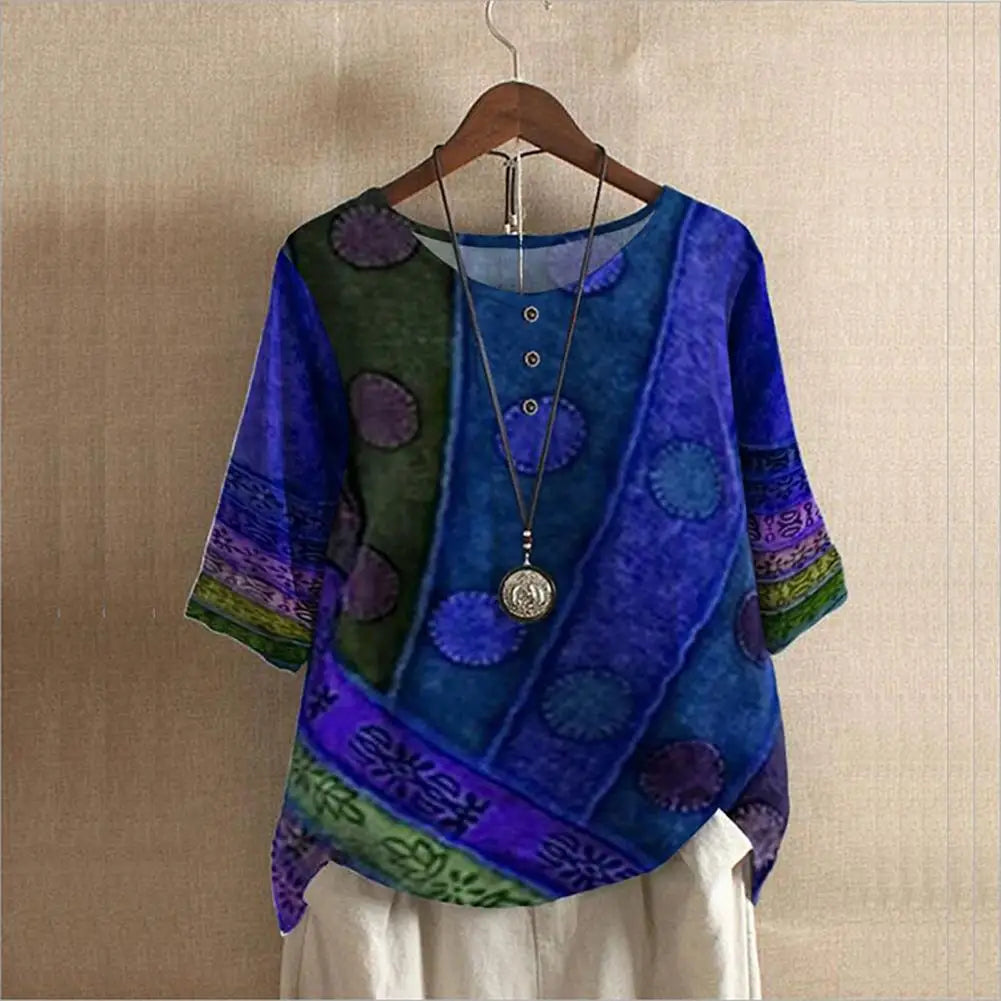 Elegante dames top met ronde hals, driekwart mouwen en comfortabele pasvorm. Stijlvolle mode, ook in plus size maten.