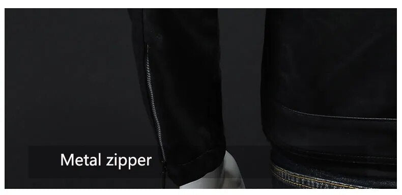 Stijlvolle heren biker jas, trendy bovenkleding voor de modebewuste man. Modern en chic.