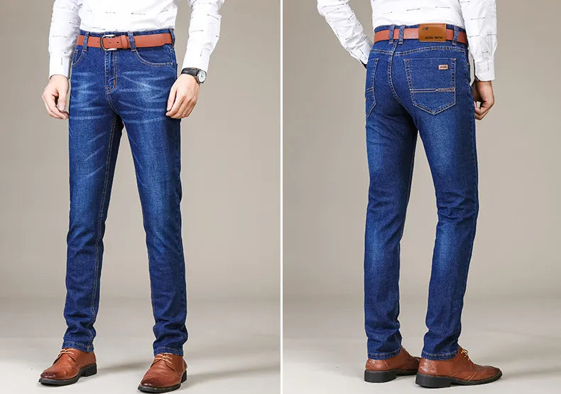 Heren casual broek: rechte jeans, zwart, met rekbare stof voor extra comfort.