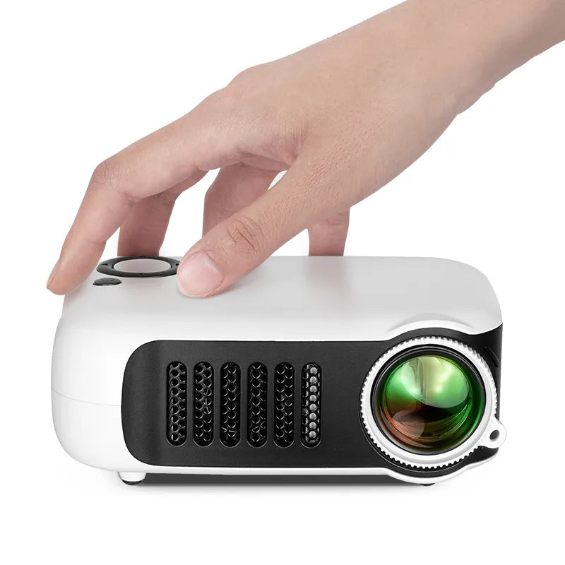 Mini draagbare projector voor een meeslepend bioscoopgevoel thuis; ideaal voor film en entertainment.
