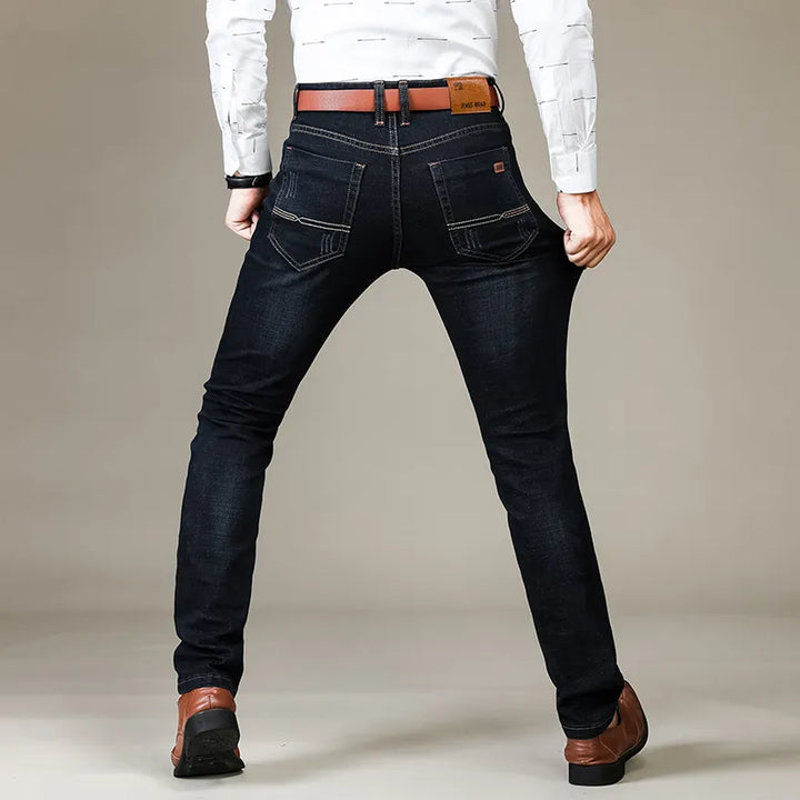 Casual blauwe heren jeans met rechte pijp, comfortabel en gemaakt van rekbare stof.