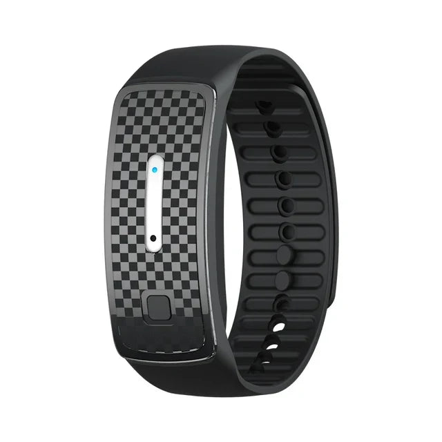 Slanke ultrasone muggenwerende armband, effectieve bescherming voor zomeravonden.