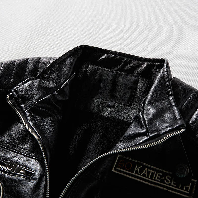 Duurzame heren winterjas, bikerjas model voor een stoere look. Warme en trendy buitenkleding.