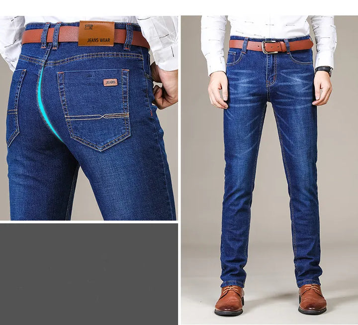 Detail van de stof van een rekbare rechte heren jeans, benadrukt de kwaliteit.