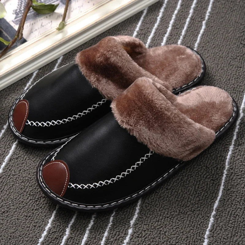 Waterdichte heren wintersloffen met zachte voering, voor warmte en comfort thuis. Ideale binnenschoenen.