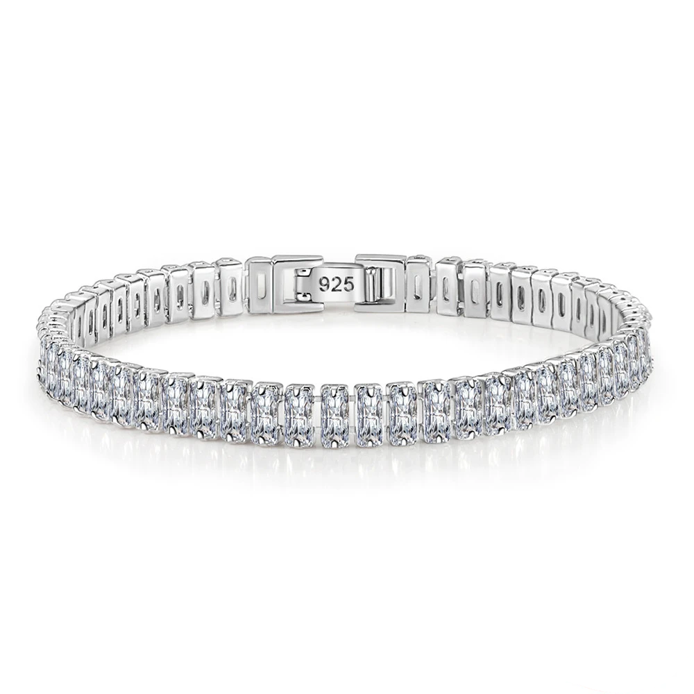 Dames kristallen armband, verzilverd, met elegante glans. Perfect sieraad voor dames.