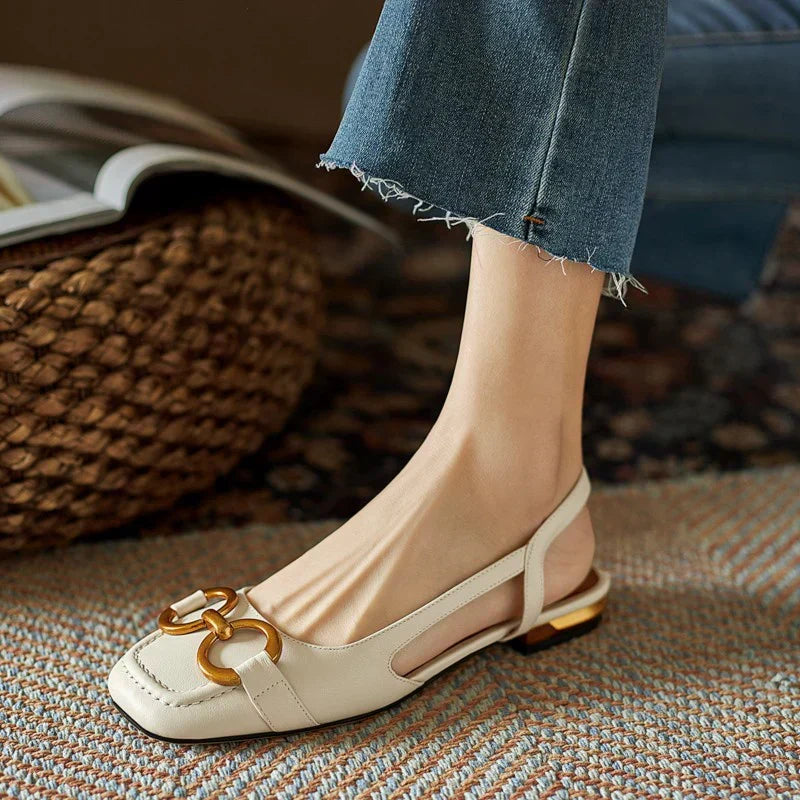 Yasmin orthopedische dames sandalen bevorderen gezonde voeten met superieure voetondersteuning en dempend comfort.