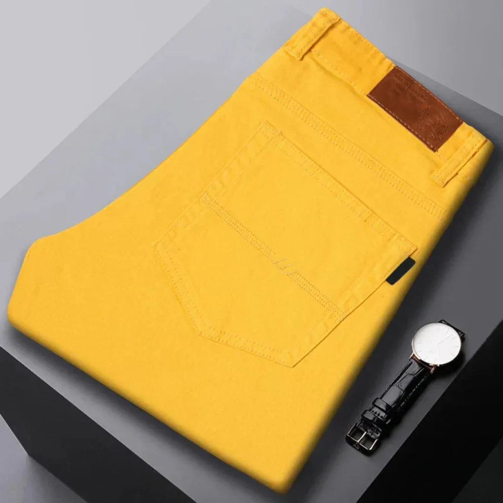 Heren premium slim fit jeans van comfortabel denim. Moderne pasvorm, ideaal voor een stijlvolle, eigentijdse look.
