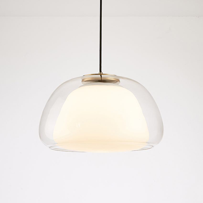 Transparante jelly hanglamp met elegante glazen kap; zorgt voor zachte, verspreide verlichting.