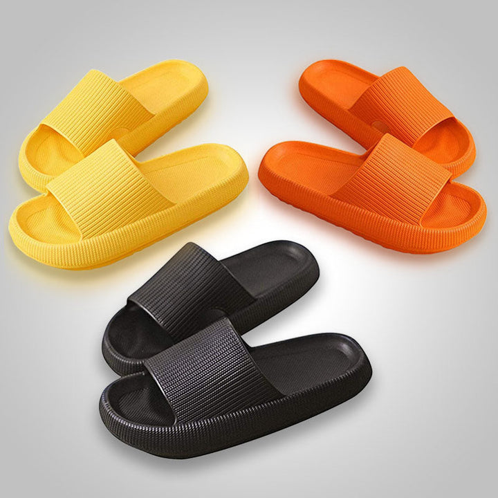 Comfortabele unisex wolk slippers, perfect voor warme zomerdagen en ontspanning. Zacht & antislip.