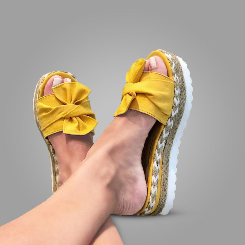 Elegante vlinder sandalen voor dames, ideaal voor strandmode en casual zomerse dagen.