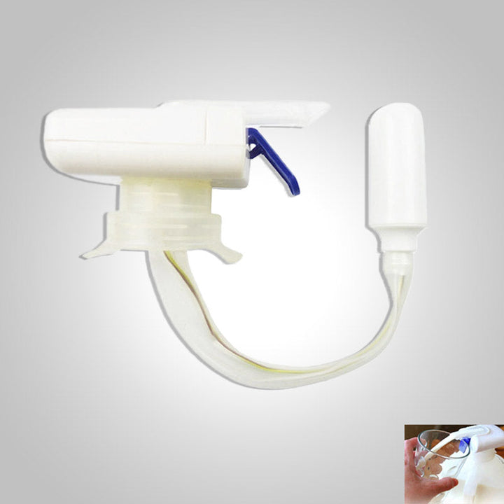 Close-up van het knopbediende, automatische schenksysteem van de Magic Tap drankdispenser.