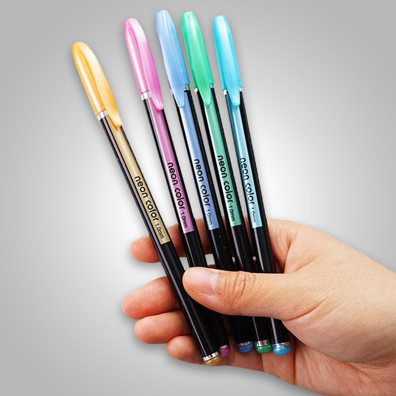 Levendige neon pennen set, ideaal voor tekenen en kleuren; stimuleert creativiteit.