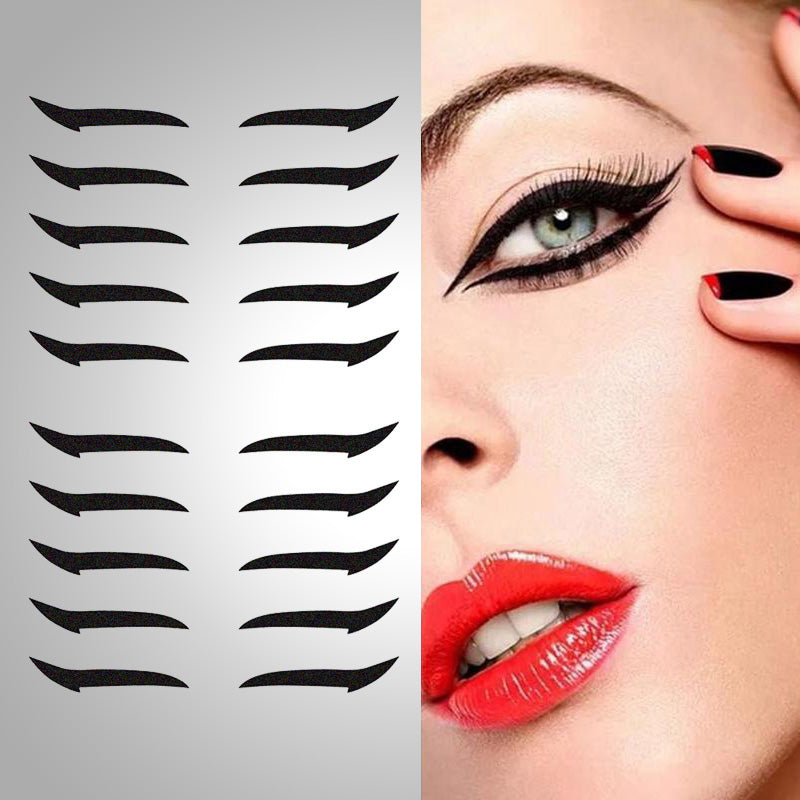 Detail van dames eyeliner sticker voor een precieze cat-eye make-up, makkelijk aanbrengen.