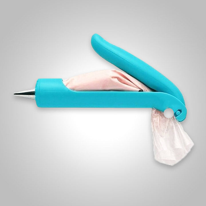 Overzicht van bakbenodigdheden: taart decoratie pen kit met verschillende opzetstukken voor creatief bakken.
