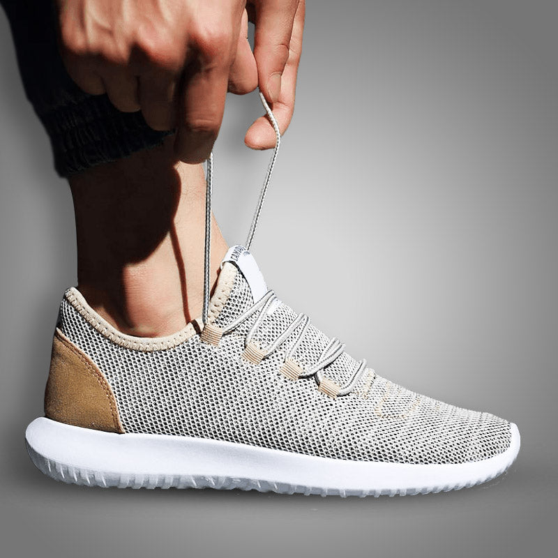Heren comfortabele slip-on sneakers beige. Ideaal voor casual draagcomfort.