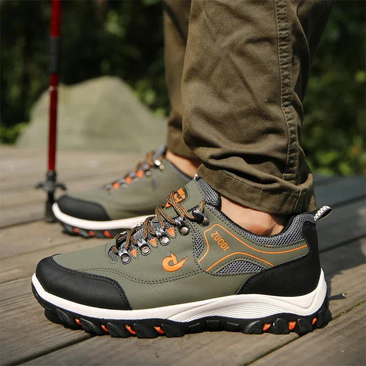 Comfortabele en duurzame heren wandelschoenen, perfect voor elke outdoor activiteit en sportief gebruik.