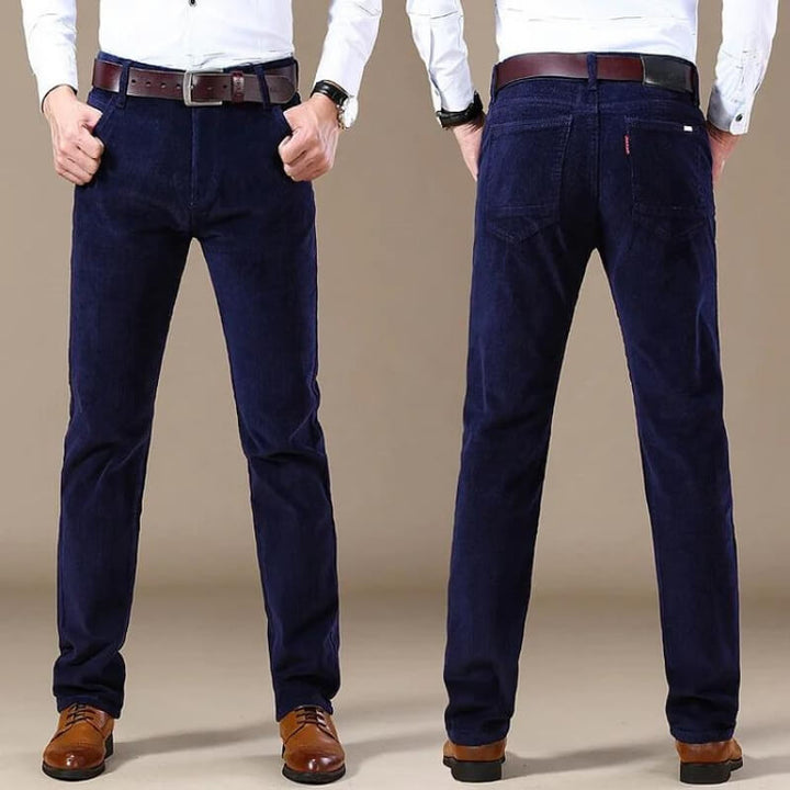 Comfortabele rechte pasvorm Mave heren corduroy broek, perfecte herfst/wintermode in bruin.