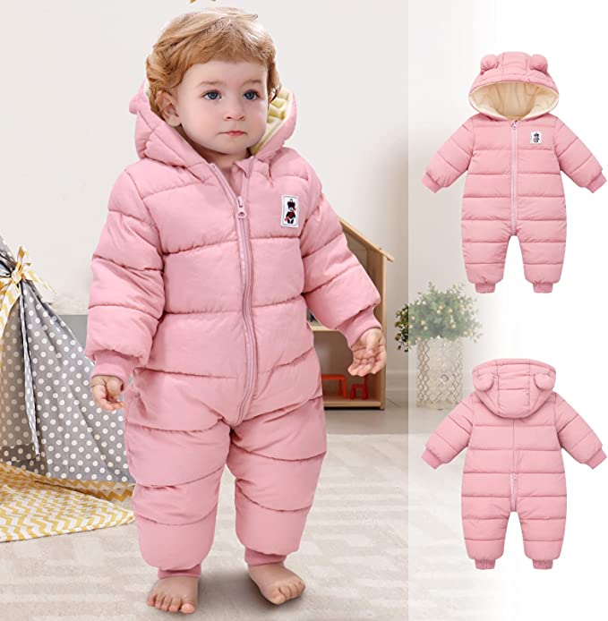 Comfortabele warme baby winterromper met oortjes, perfect als knusse baby outfit.