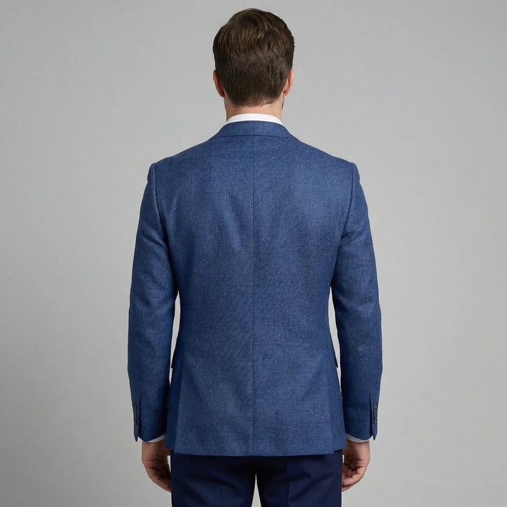 Casual beige heren blazer, reverskraag en voorzakken. Comfortabel voor lente en zomer. Modern.
