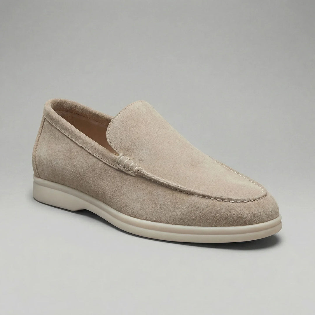 Marineblauwe moderne loafers, stijlvolle dames instappers voor een chique look.