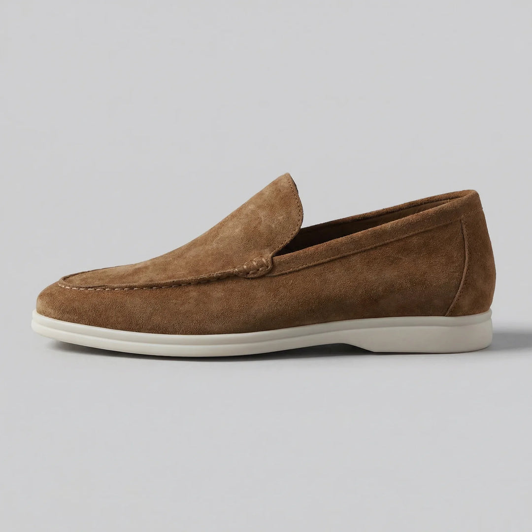 Zwarte elegante instappers, tijdloze penny loafers voor een professionele uitstraling.