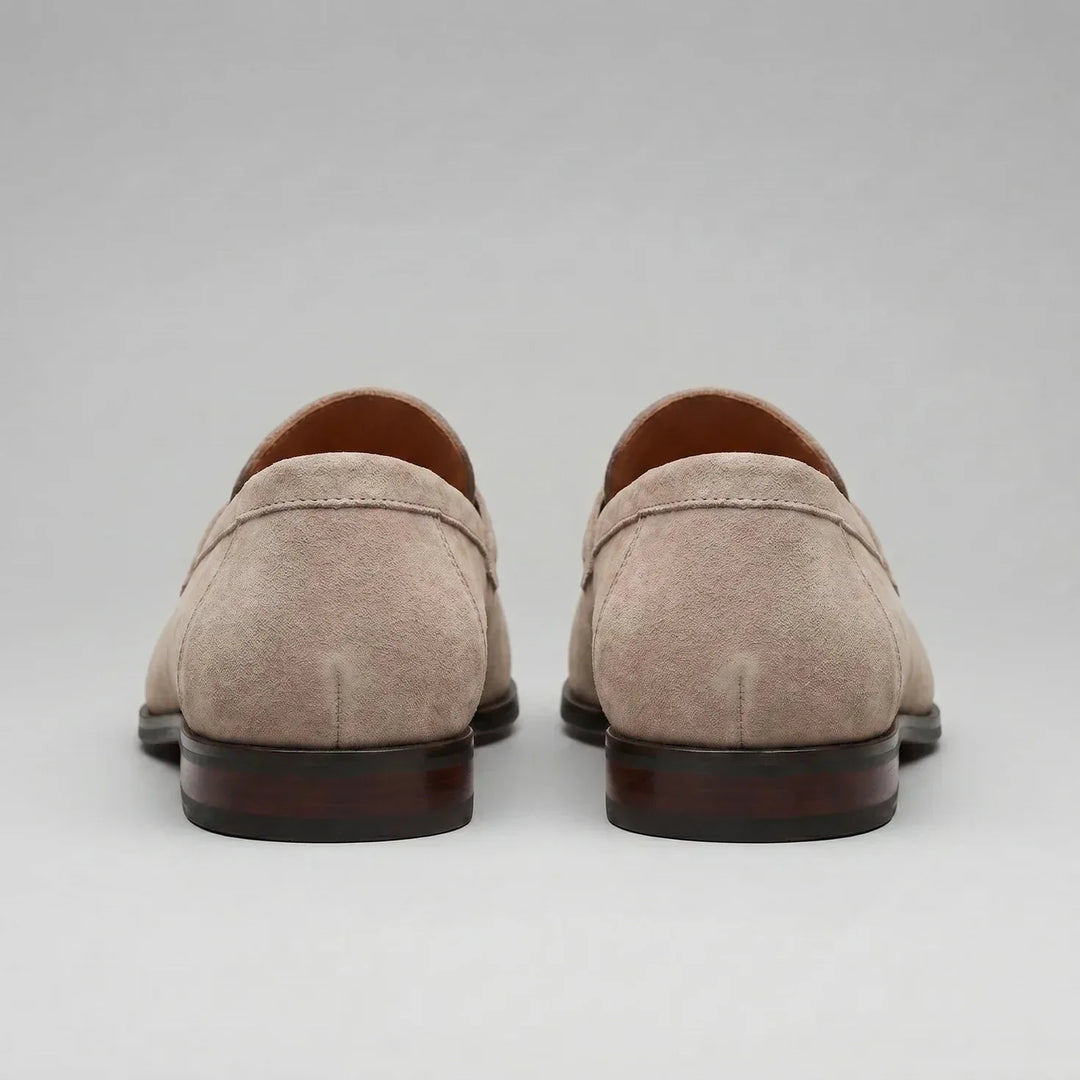 Zwarte comfortabele heren loafers, tijdloos en elegant, geschikt voor elke smartcasual outfit.