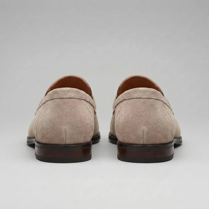 Zwarte comfortabele heren loafers, tijdloos en elegant, geschikt voor elke smartcasual outfit.