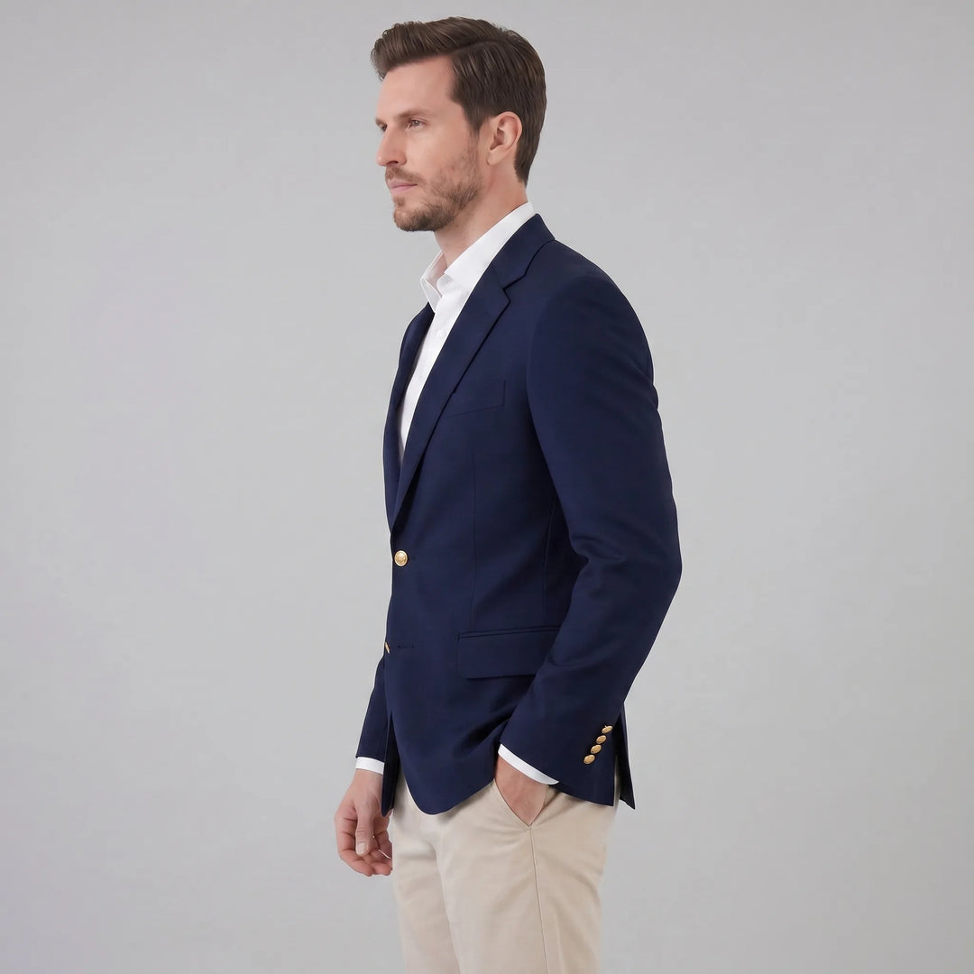 Slim fit single-breasted herenblazer in marineblauw met goudkleurige knopen. Ideaal voor zakelijk en formeel.