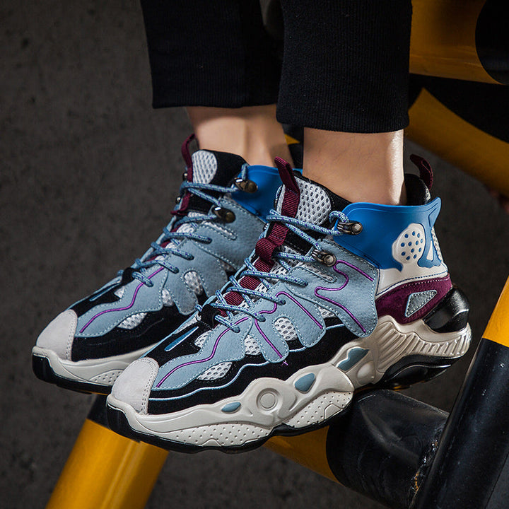 Kleurrijke hoge herensneakers met veters, ademend voor casual en lifestyle gebruik.
