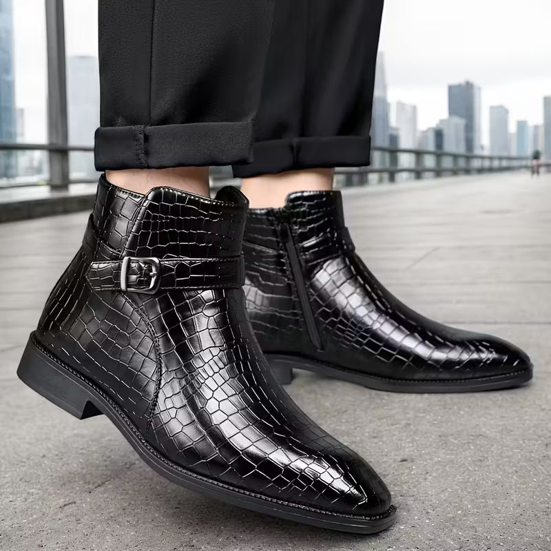 Heren enkellaarzen, mid-top, met puntige neus en opvallende exotische krokodillenprint textuur, chic.