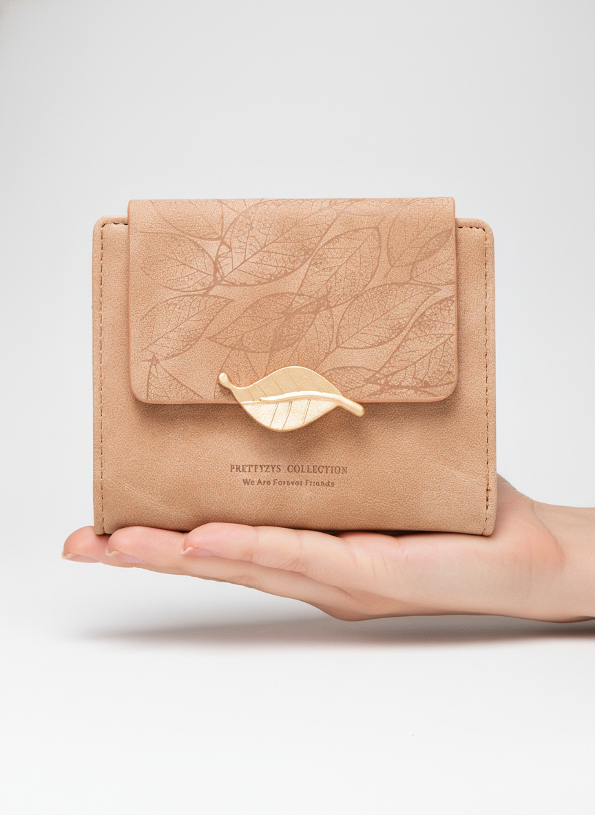 Modieuze mini damesportemonnee met bladpatroon, perfect als geschenk en compact formaat.