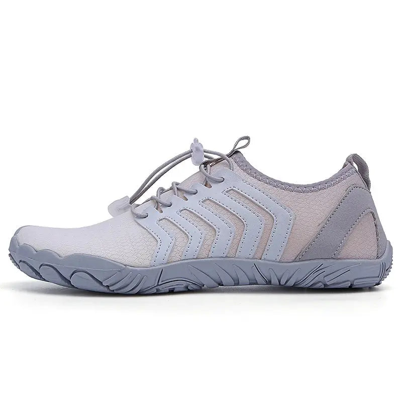 Comfortabele Jett minimalistische waterschoenen. Unisex, antislip en perfect voor strandactiviteiten.