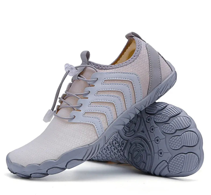 Flexibele Jett strand schoenen, unisex en antislip. Ideaal voor water, zand en natuurlijk bewegen.