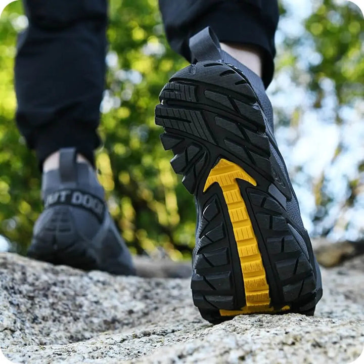 Zwarte heren minimalistische barefoot schoenen, flexibel en vegan voor een natuurlijk loopgevoel.