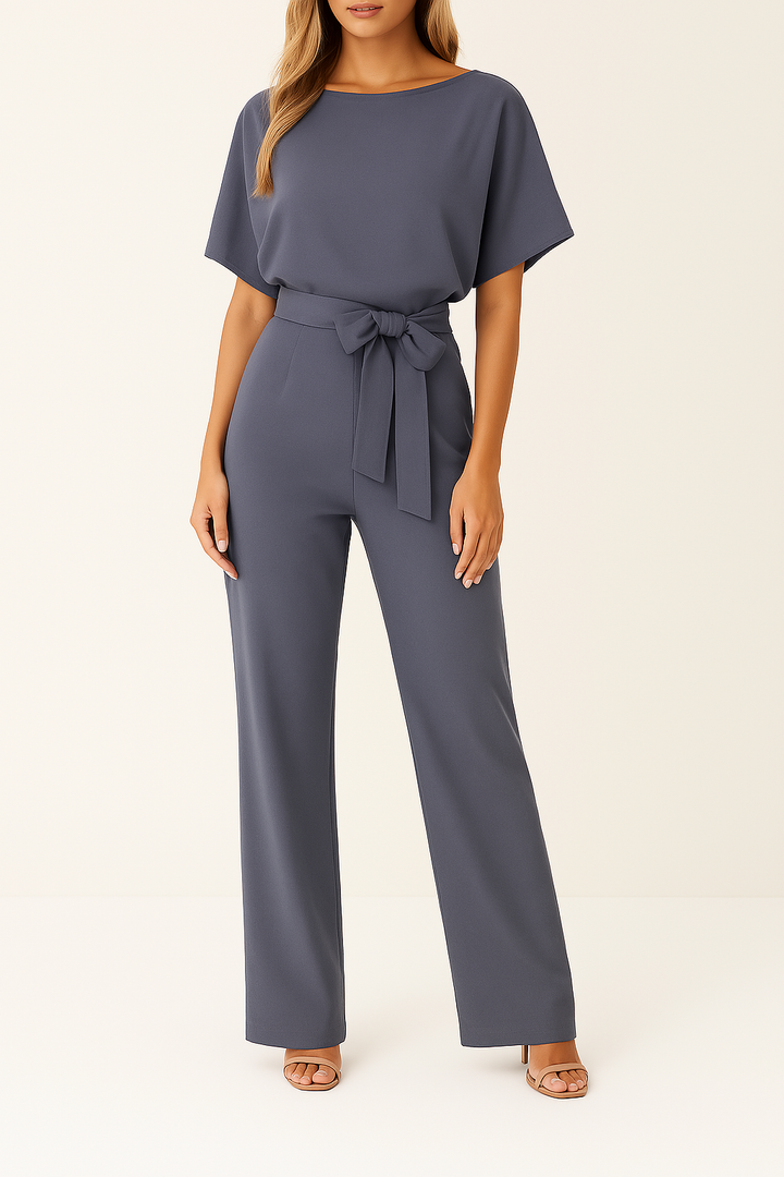 Casual-chique dames jumpsuit Emma, wijde pijpen, perfect voor zomerse dagen en avonden.