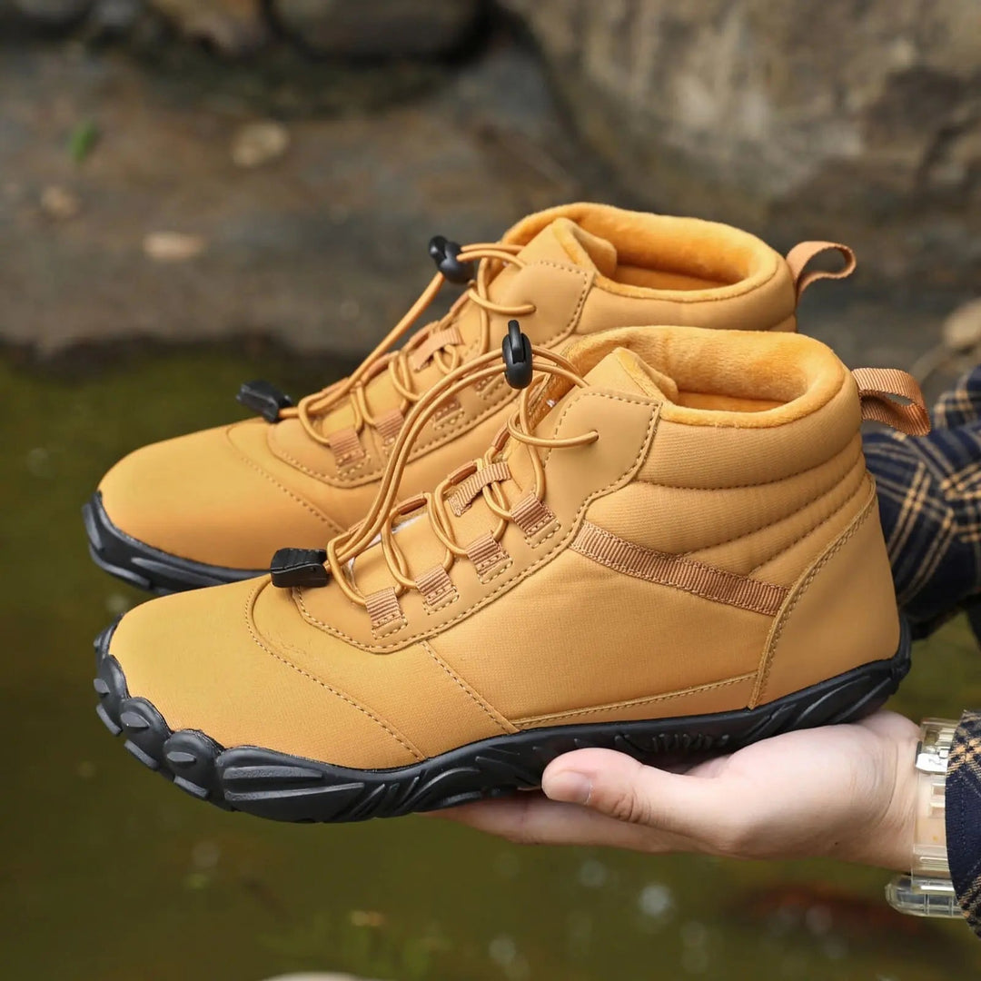 Beige minimalistische Ashley schoenen, unisex, met flexibele zool en goede grip, ideaal voor comfortabel wandelen.