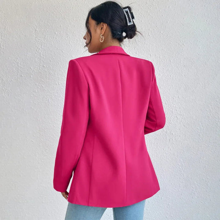 Klassieke Isa blazer, perfect voor een professionele zakelijke outfit of stijlvolle herfstmode.