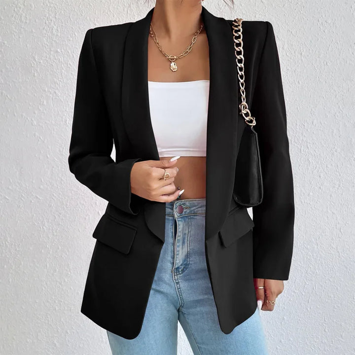 Elegante Isa damesblazer, tijdloos voor zakelijke outfits en stijlvolle casual looks.