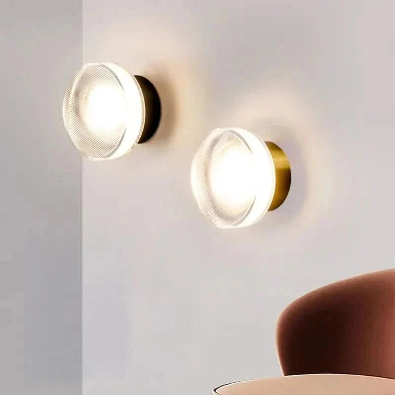 Dimbare wandlamp met LED verlichting, ideaal voor sfeervolle aanpassing van lichtintensiteit.