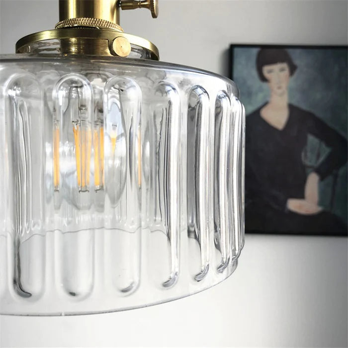 Harrison kristallen hanglamp, brengt een vleugje vintage elegantie in uw huis.
