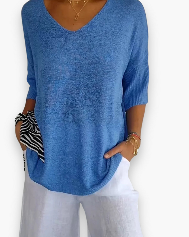 Luchtige dames zomertop met V-hals, ideaal voor casual dagen of als veelzijdige zomerkleding.
