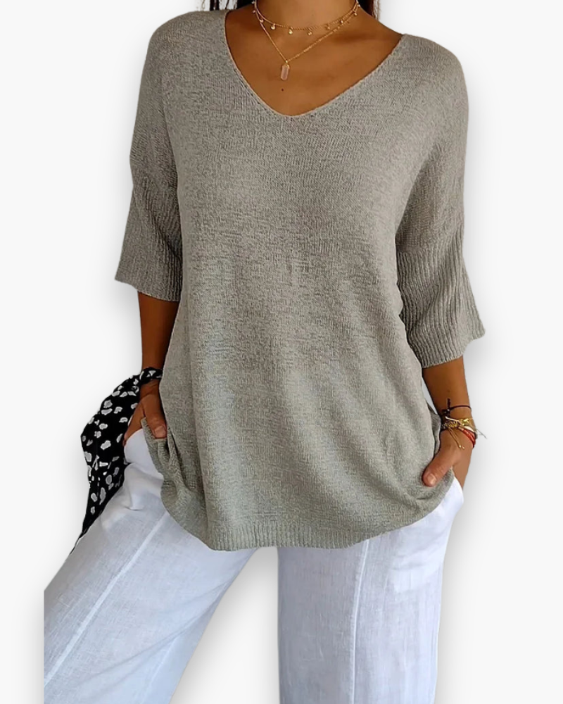 Elegante dames top met diepe V-hals, ademend en comfortabel, een must-have voor zomerse dagen.