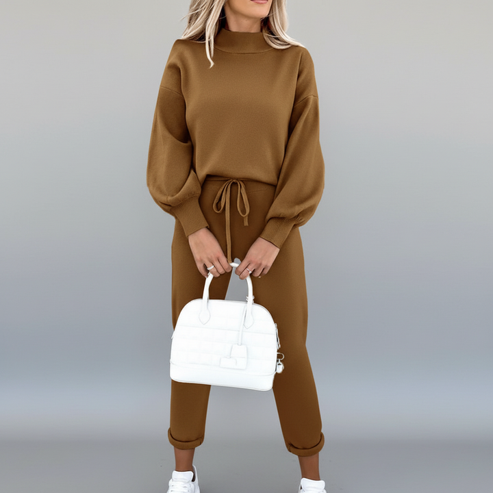 Stijlvolle en comfortabele dames loungewear outfitset, tweedelig met hoge kraag, veelzijdig voor binnen & buiten.