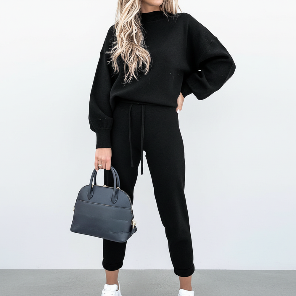 Comfortabele dames loungewear set voor herfst/winter, stijlvol en tweedelig met hoge kraag, ideaal voor thuis.